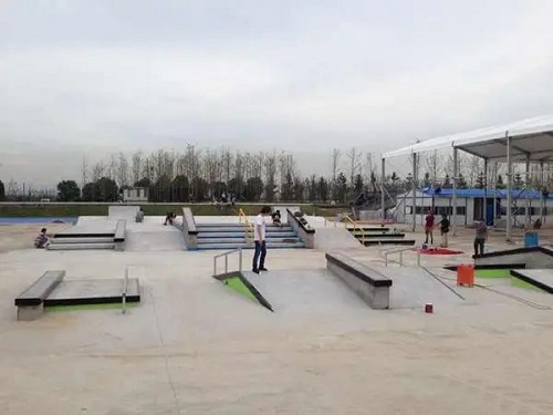 為什么要租賃板場道具而不是直接建造個滑板場？